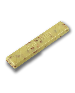 White chocolate stick with raspberry flakes